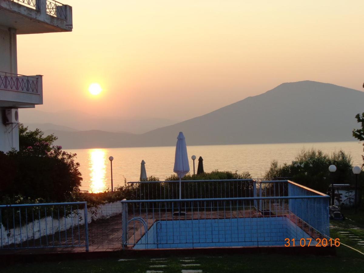 Hotel Porto Kairis Oreoi Zewnętrze zdjęcie